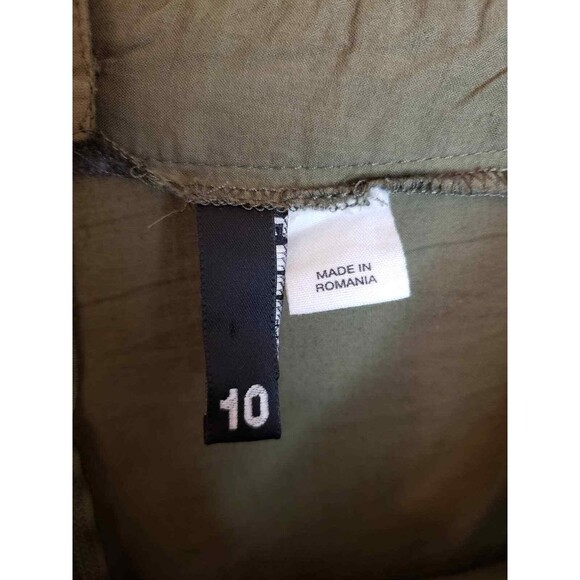 Divided by H&M Olive Green Tiered Mini Skirt Size 10 Zip Back - Picture 3 of 9